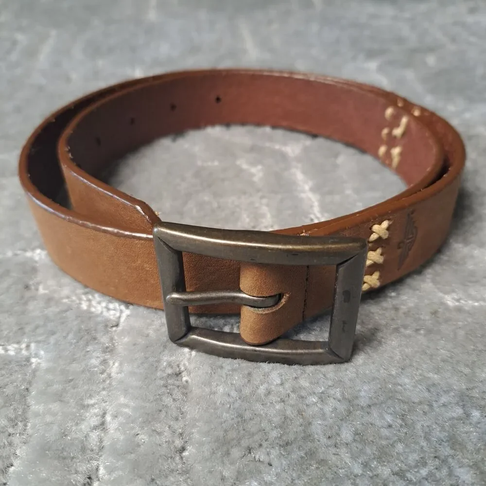 DOCKERS Brown FULL GRAIN Leather BELT MENS Size M STITCH ACCENTS 28.5-32.5 WAIST
